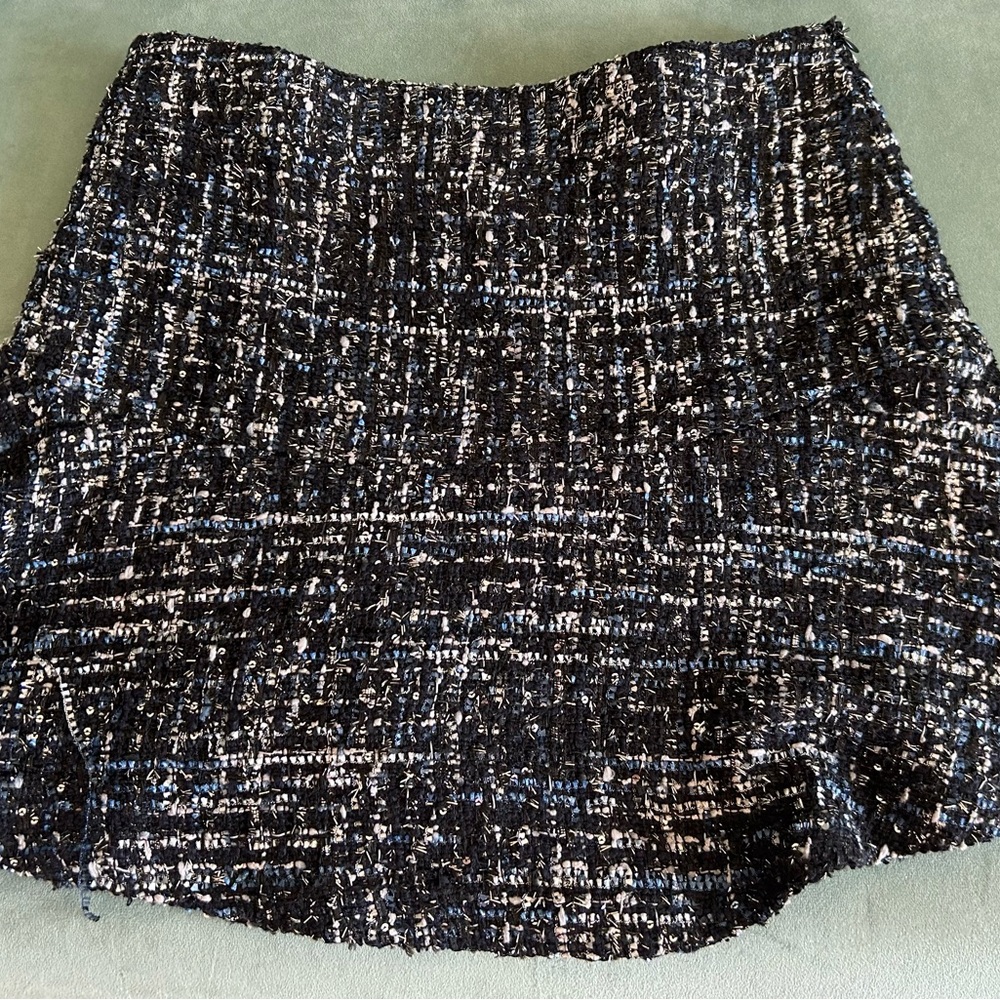 Chic Tweed Black and White Skirt - Picture 2 of 5